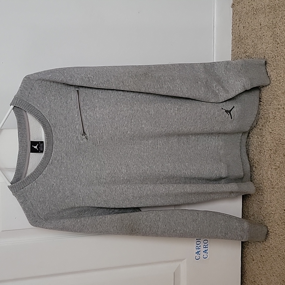 Jordan sweater size Medium